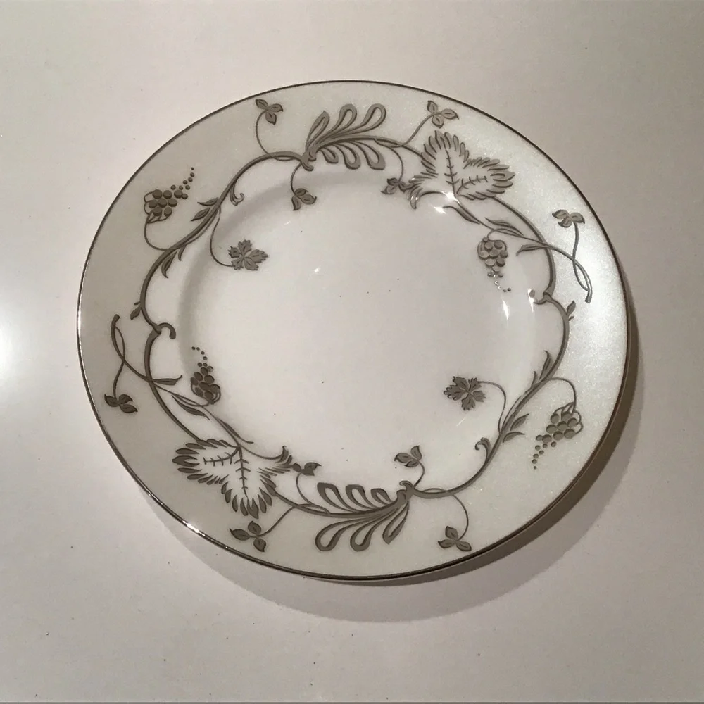 Wedgwood Martha Stewart‎ Flourish Ecru Platinum Vine 6